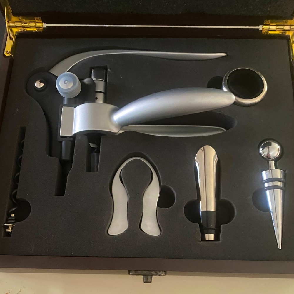 Connoisseurs Deluxe Lever Pull Corkscrew Wine Opener Set